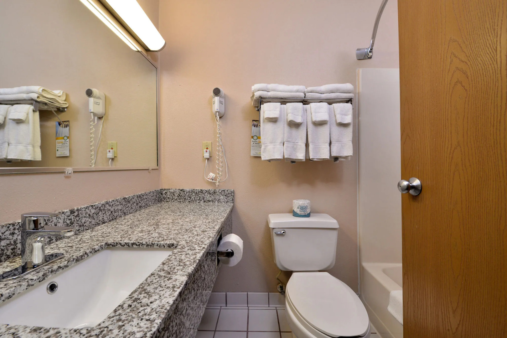 Quality Inn Coralville - Iowa River Landing