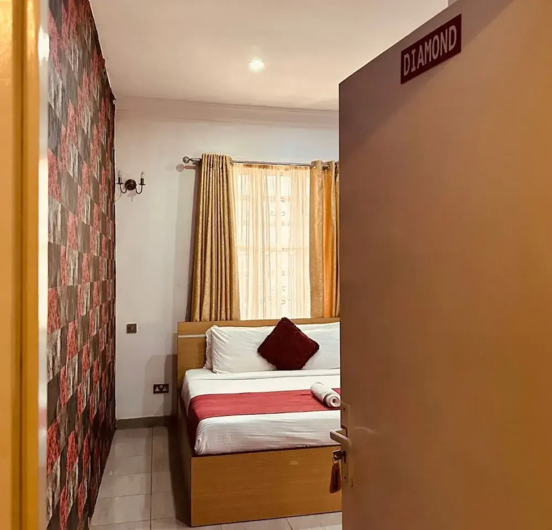 Bates Garden Guest House