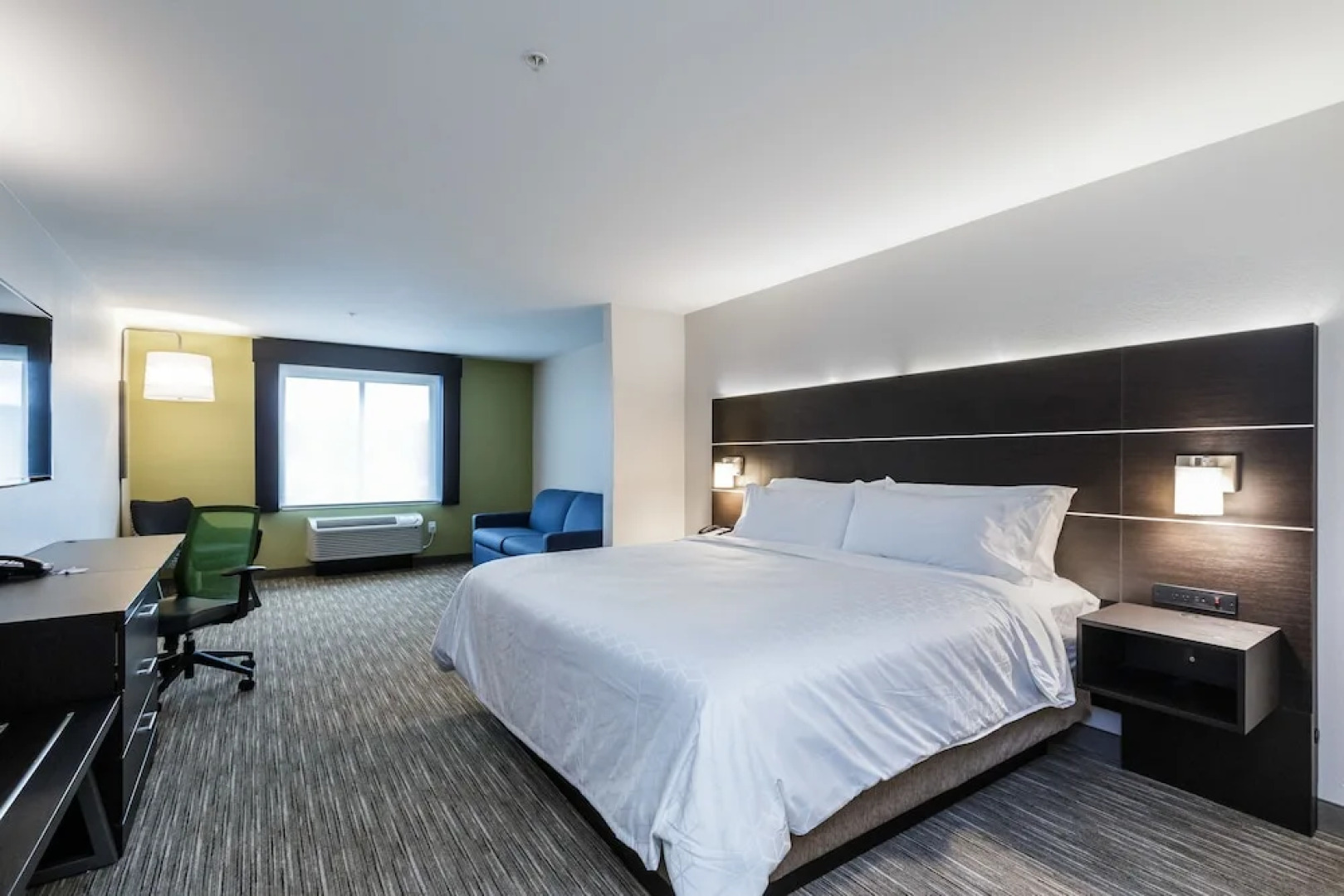 Holiday Inn Express & Suites South Bend South