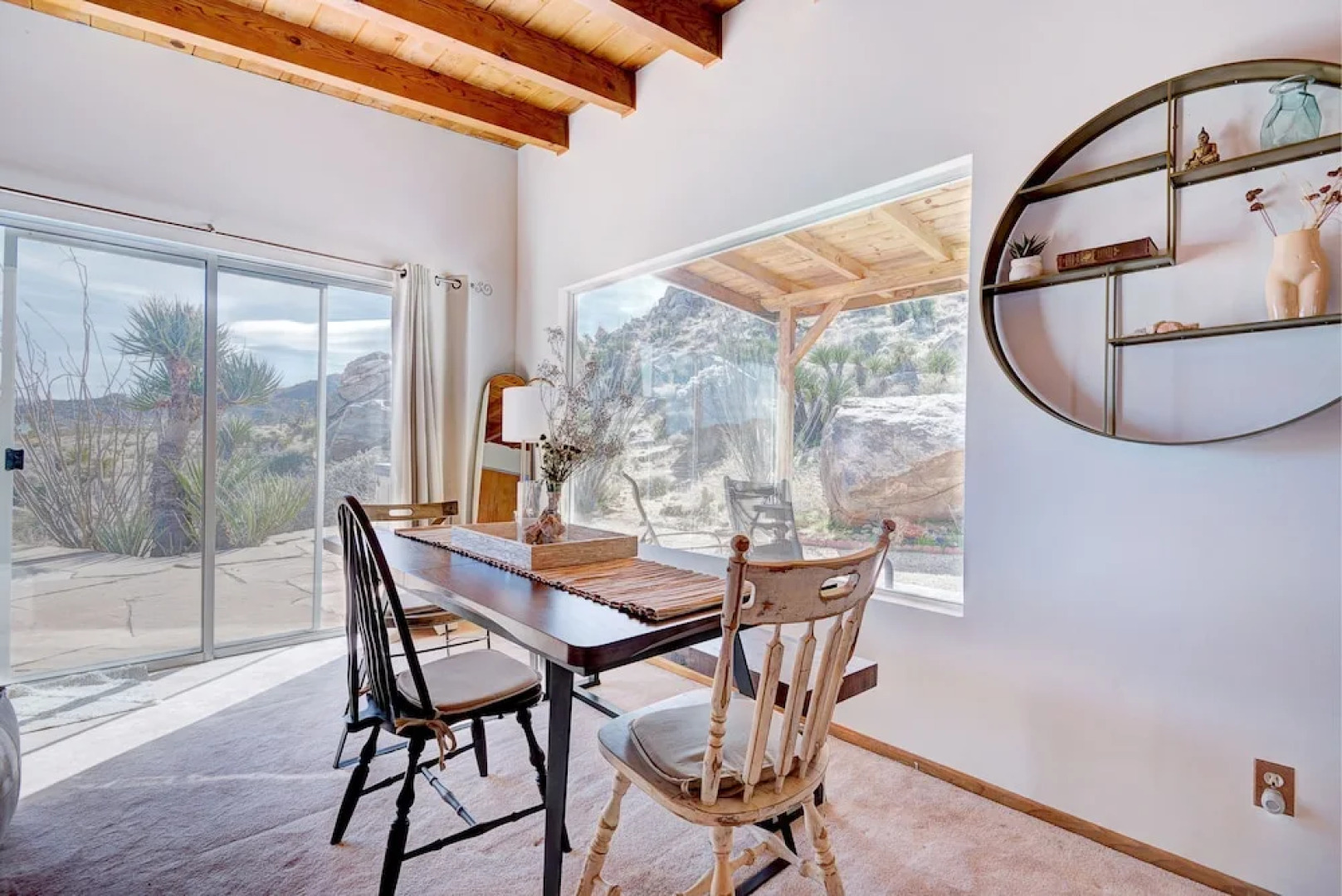 Classic 1960s Cottage on 10 Acres With Jacuzzi!