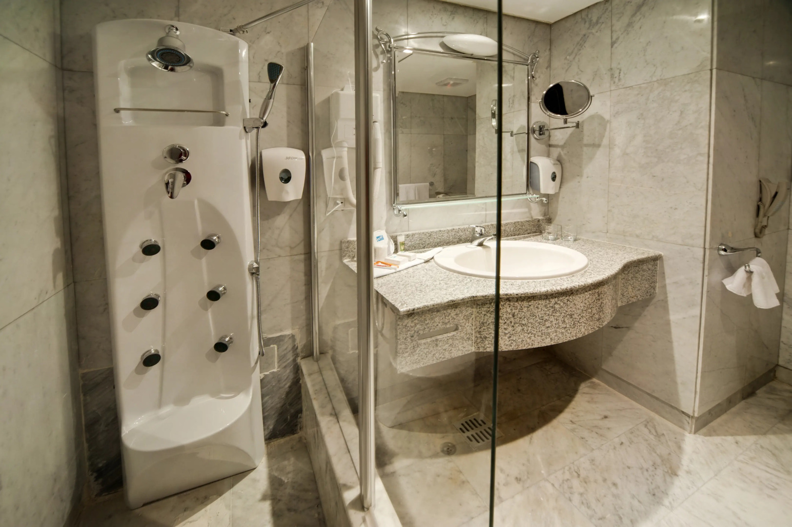 AMC Royal Hotel & Spa