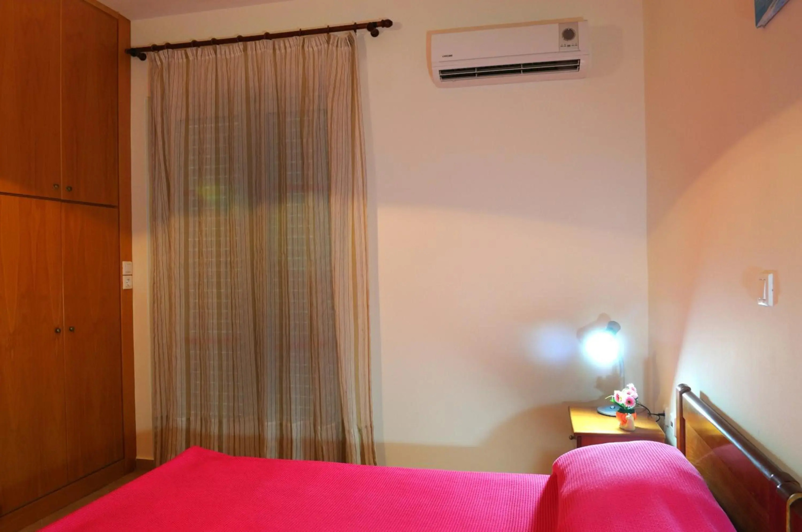 Nikos 2 Studios & Apartments