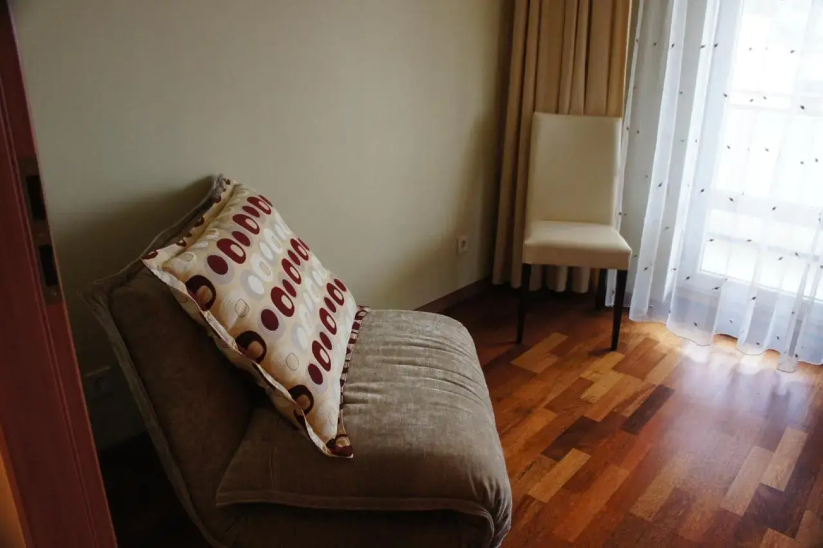 Lyra Apartments