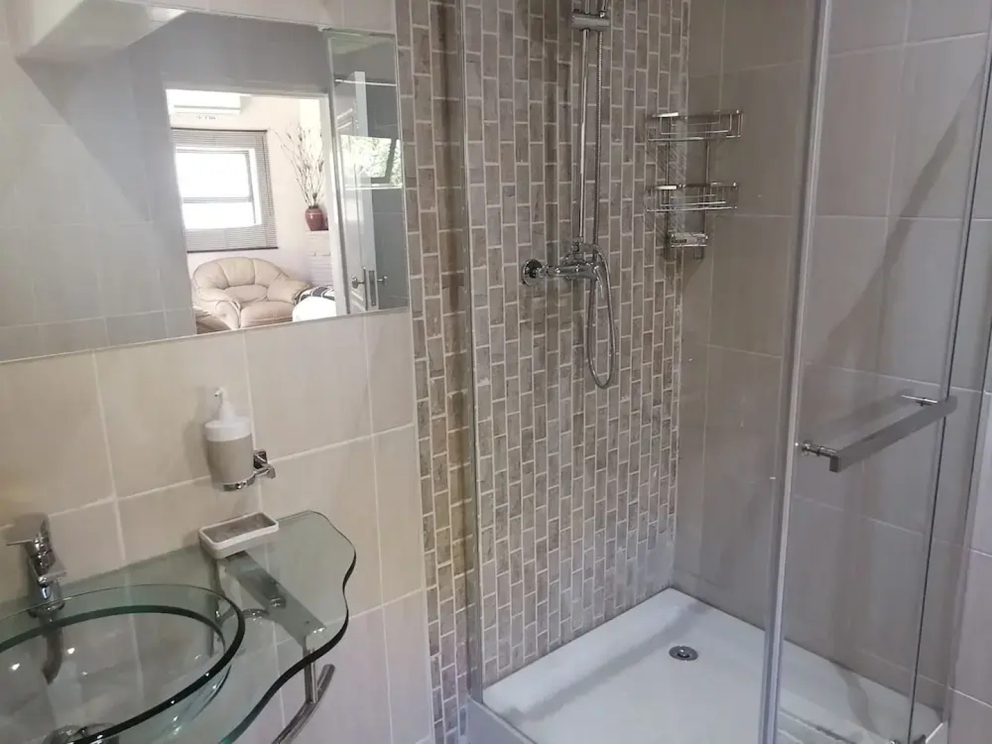 Thatchers Guest Rooms