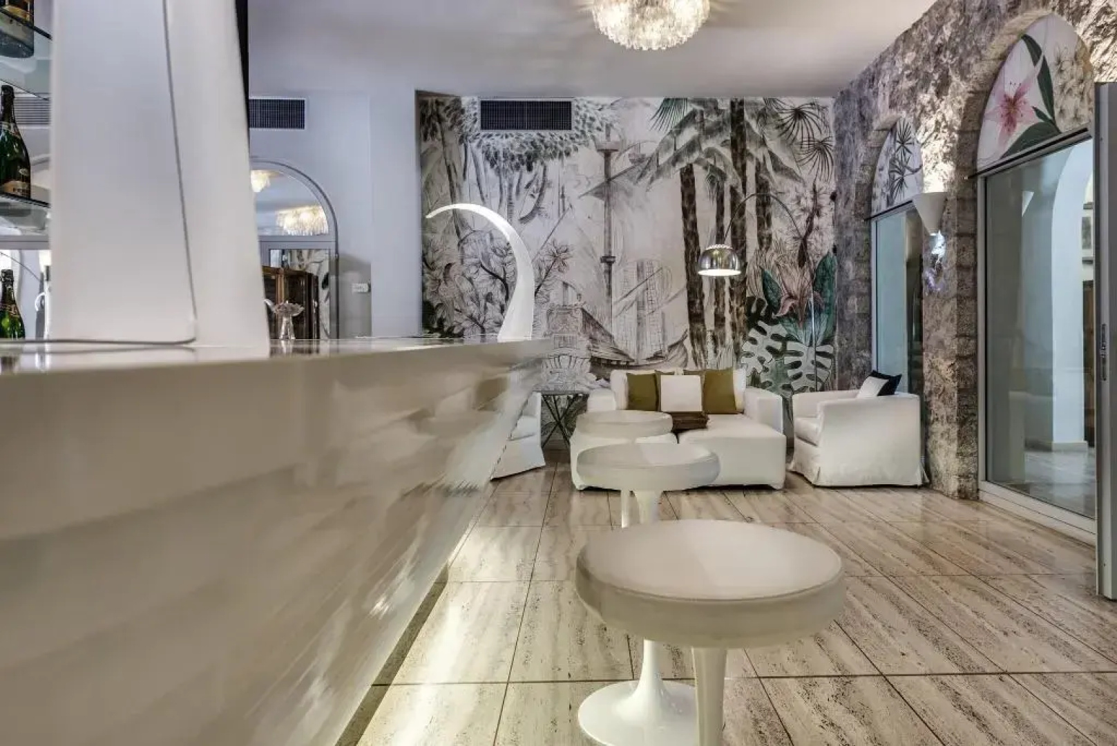Augustus Hotel & Resort