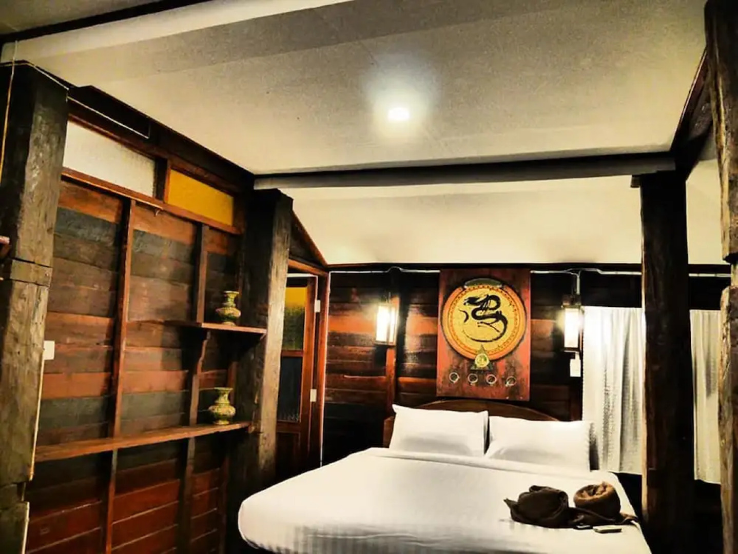 Boon Home Stay Arts and Crafts