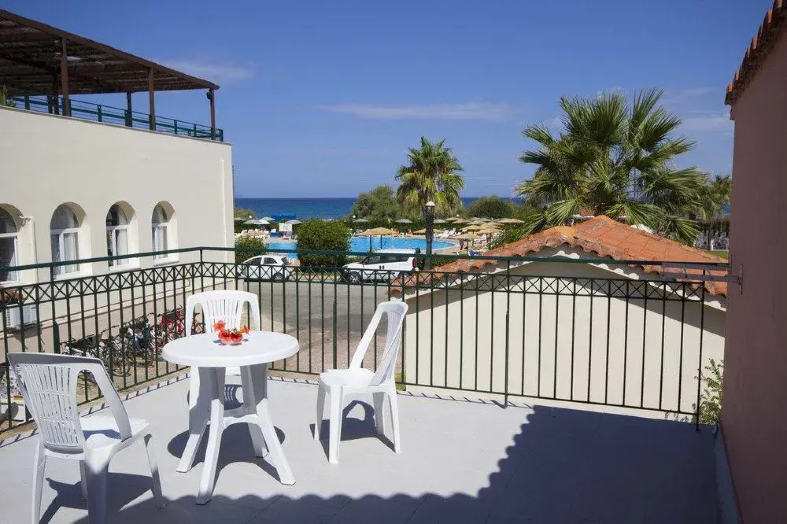 Almyros Villas Resort