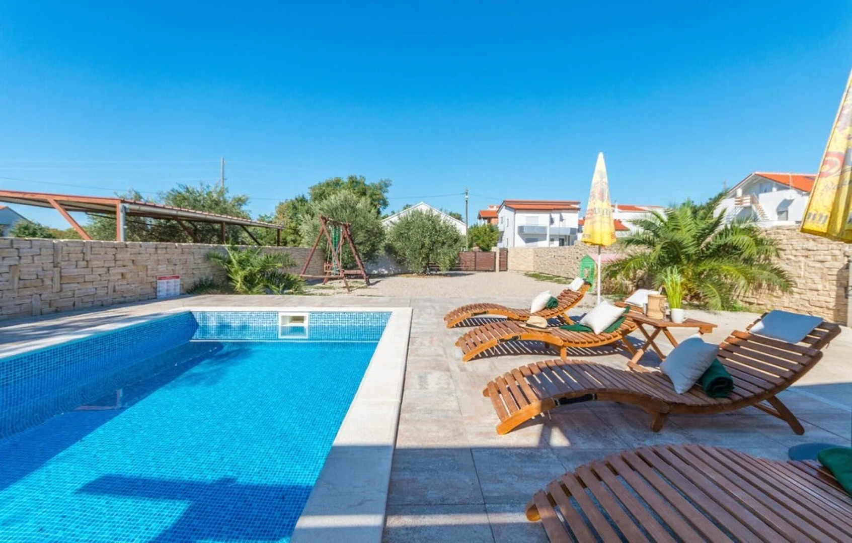 Awesome Home in Biograd na Moru With Wifi, 1 Bedrooms and Outdoor Swimming Pool