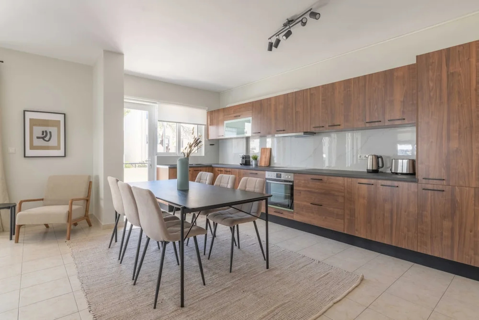 Superior 3BR Apartment in Chalandri