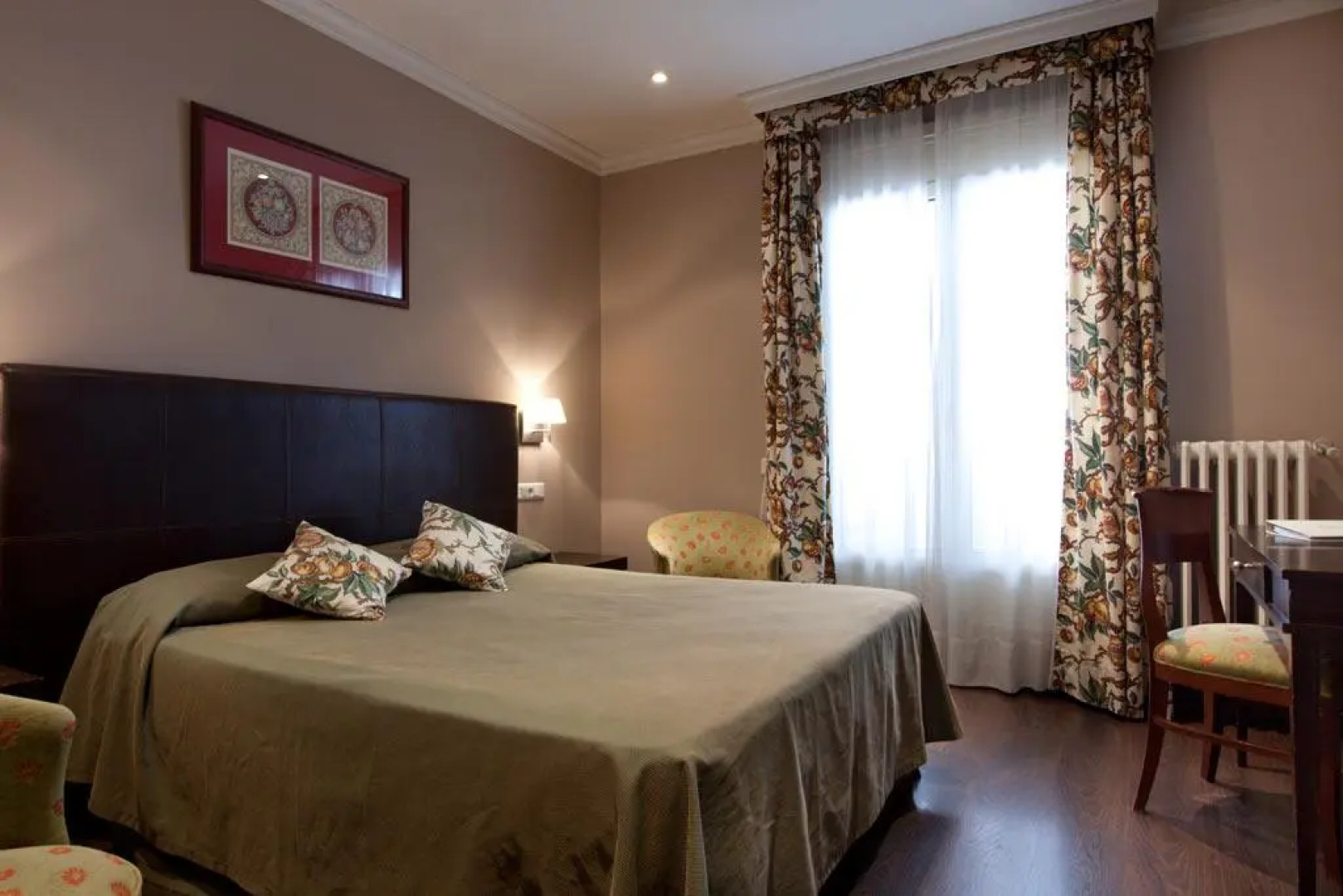 Hotel Moderno Puerta del Sol