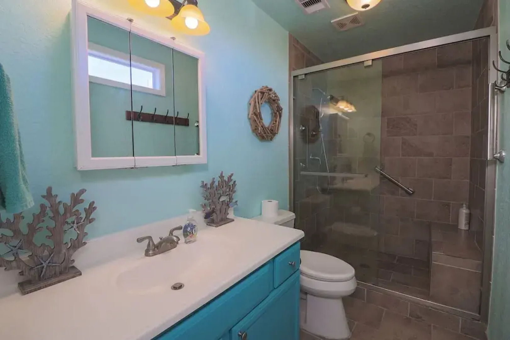 Superb Home With Private Walkover to Beach