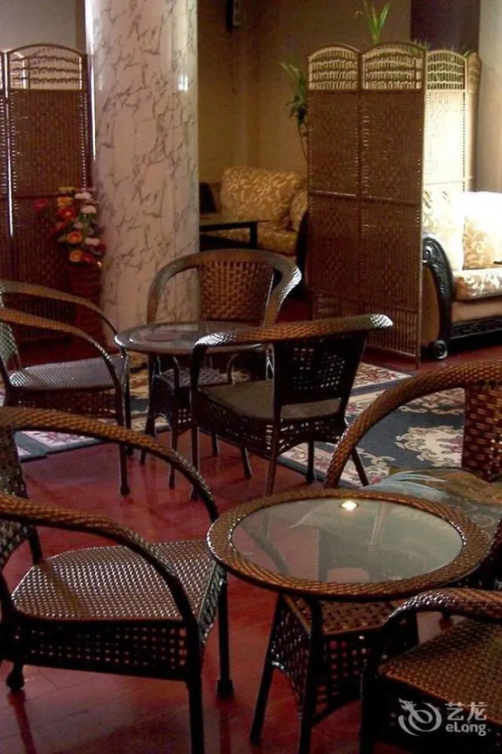 Zhuhui Business Hotel - Qingdao