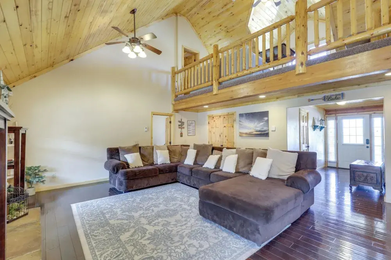 Large Sterling Cabin < 1 Mi to Palisade State Park