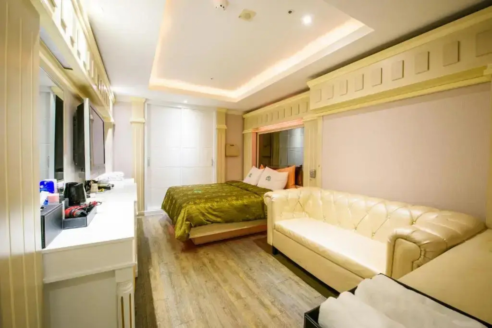 Kang Neung Dong-a Hotel