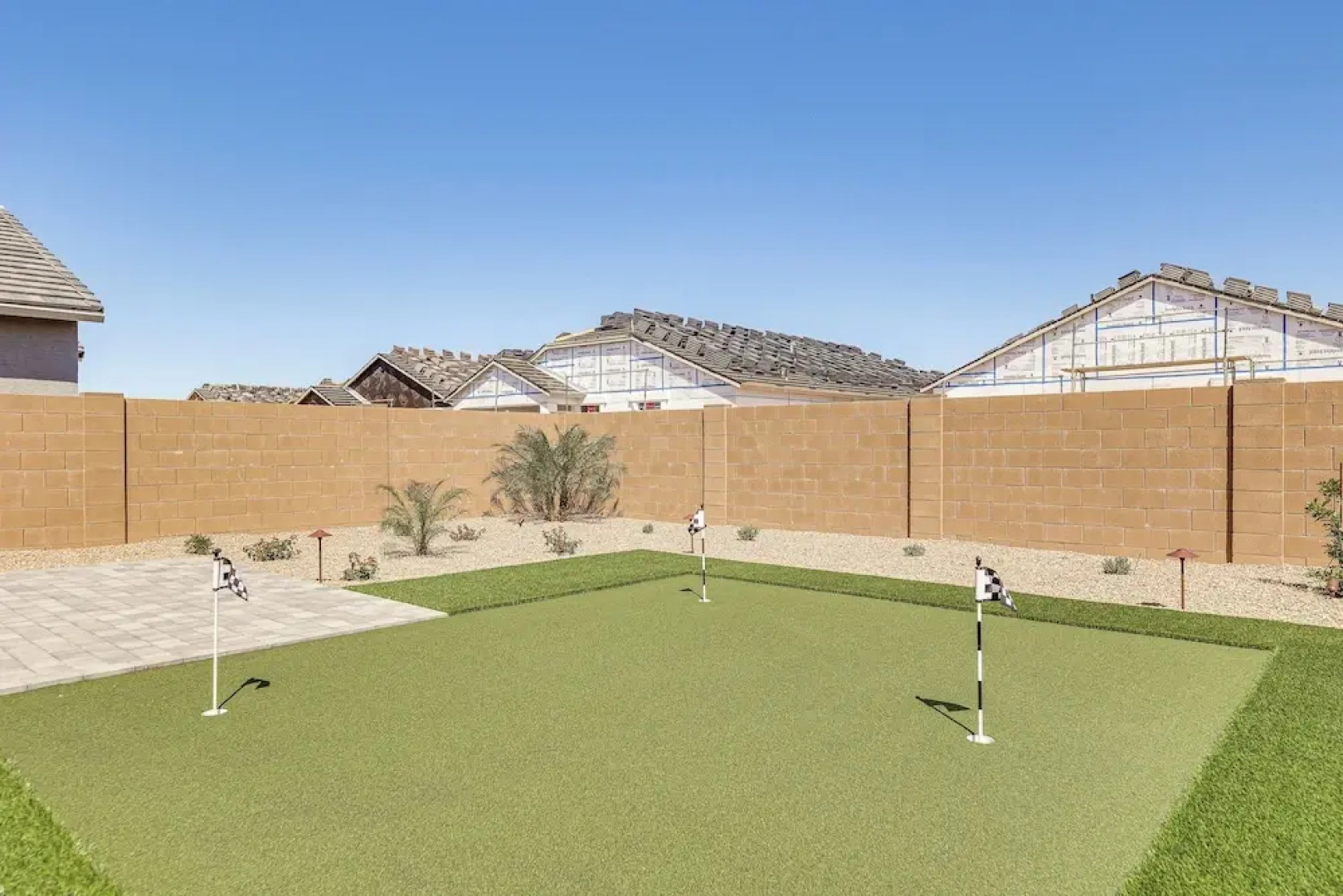 Maricopa Home w/ Putting Green & Covered Patio!