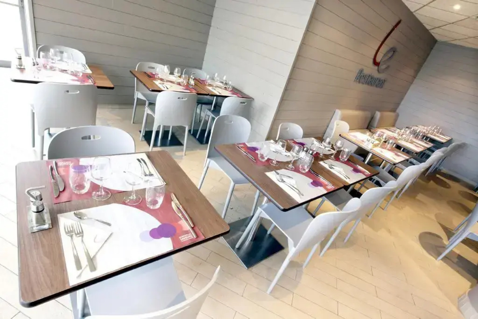 Campanile Moulins - Avermes