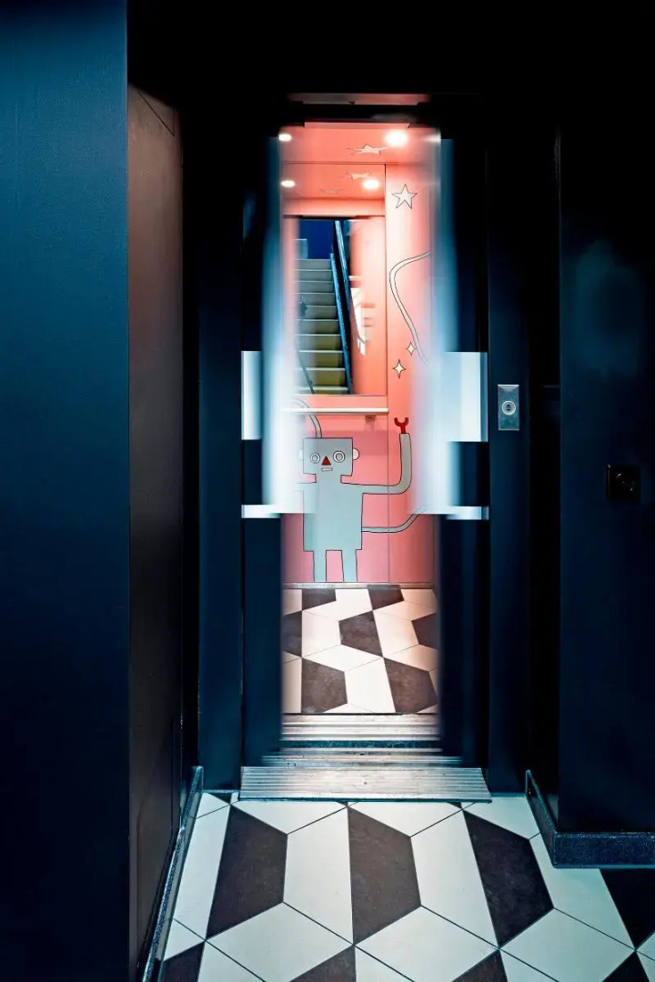 The Lubo - self check-in