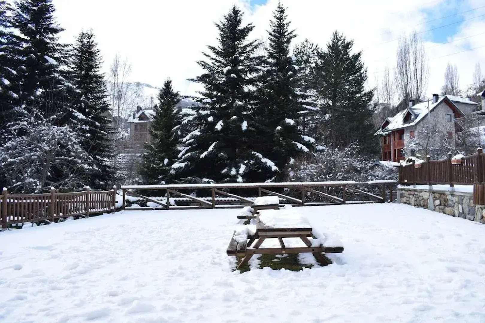 Pacino Cove by Keywii, 5 Paxs. Sallent de Gallego