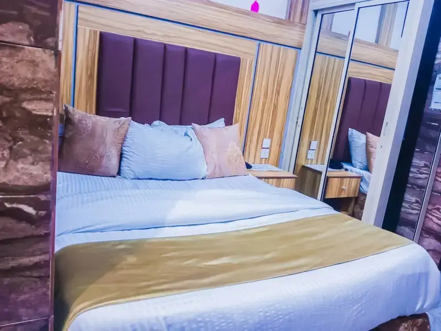 Owee Hotel Exclusive Apartments & Suites