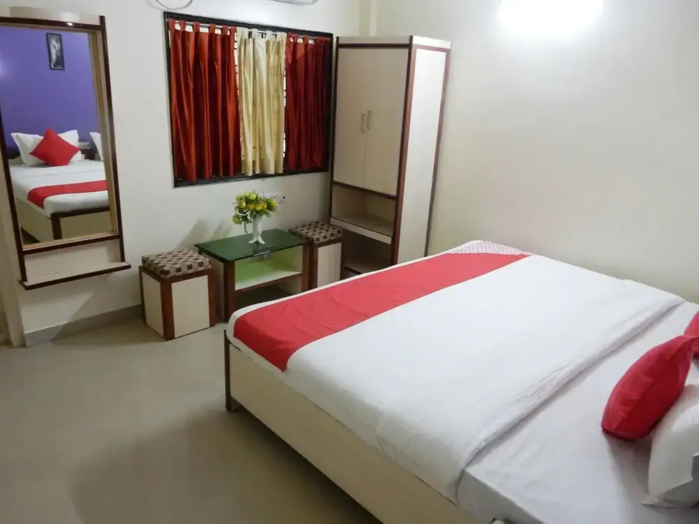 OYO 10565 Hotel Mira International