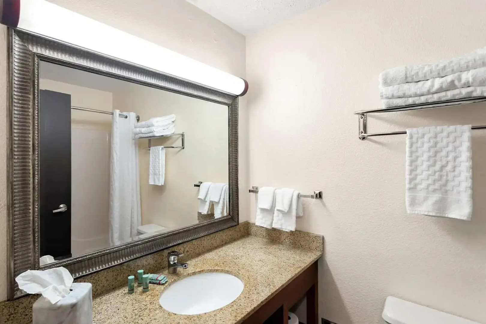 Best Western Huntington Mall Inn