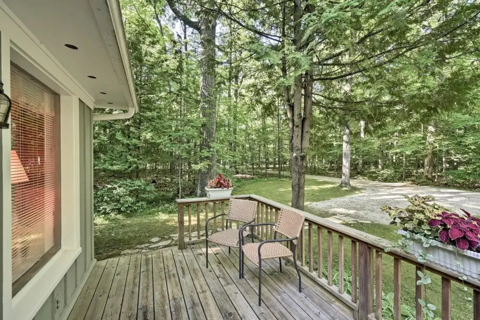 'pine Cottage' Duplex w/ Deck: Walk to State Park!