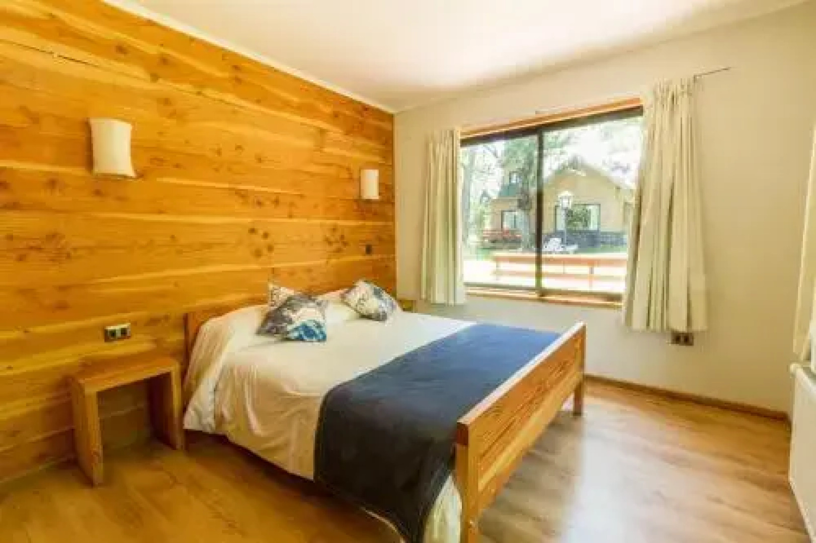 Cabanas y Lodge Los Hualles