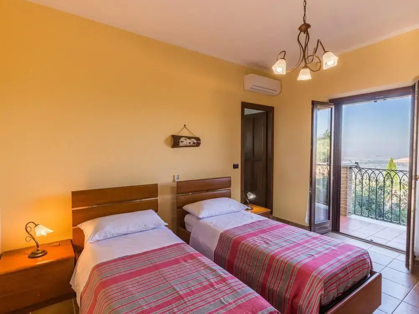 Belvilla by OYO Villa Casetta