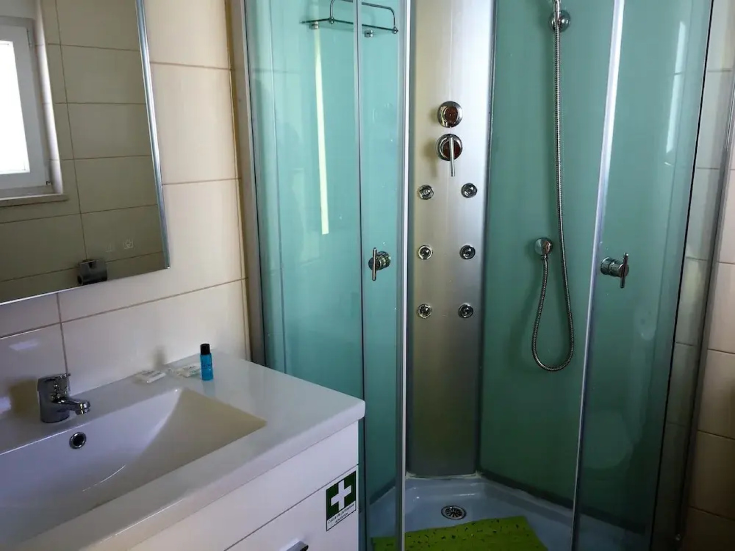 Best Houses 16 - Charming New Great Loc.