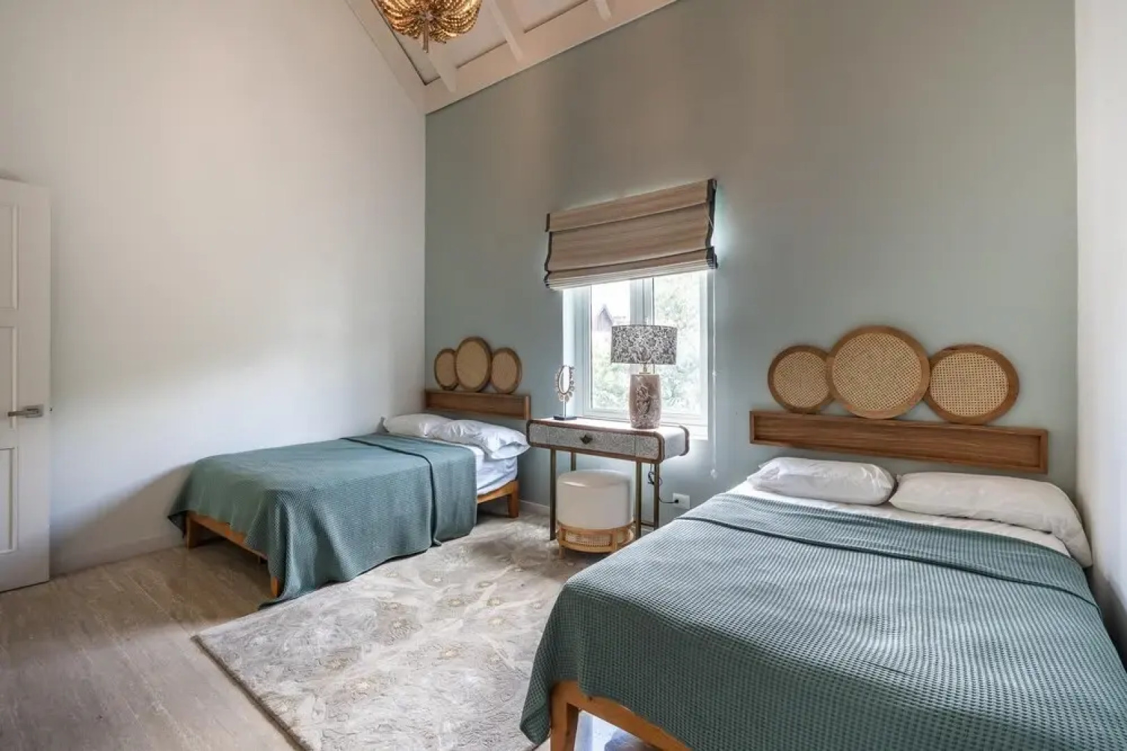 Relaxing El Portillo 2BR Apt