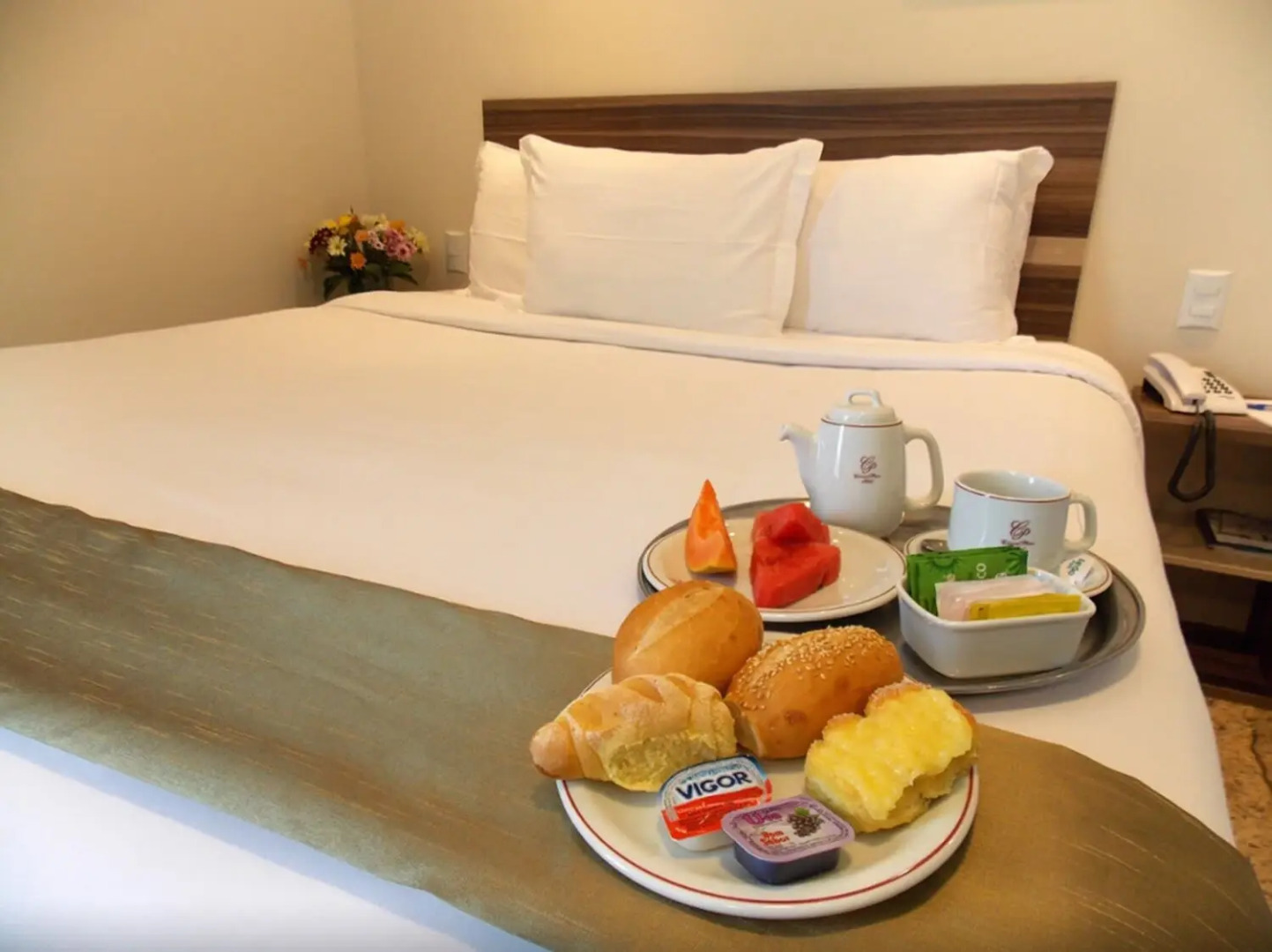 Colonial Plaza Hotel