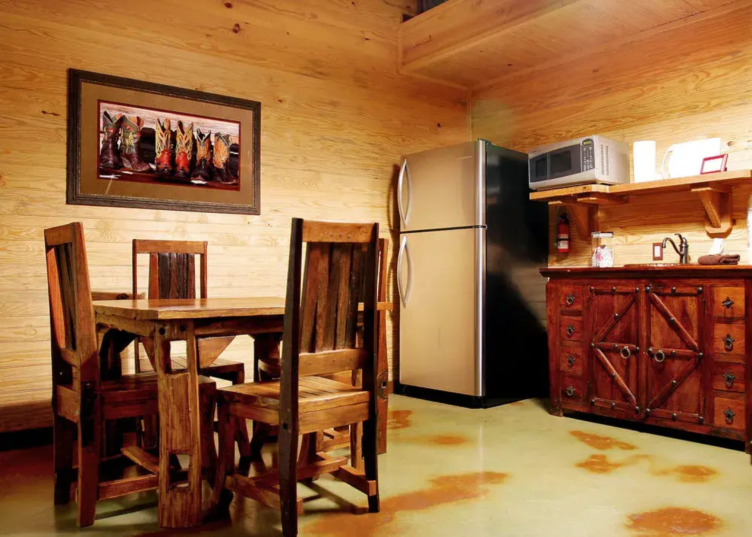 Hideout on the Horseshoe