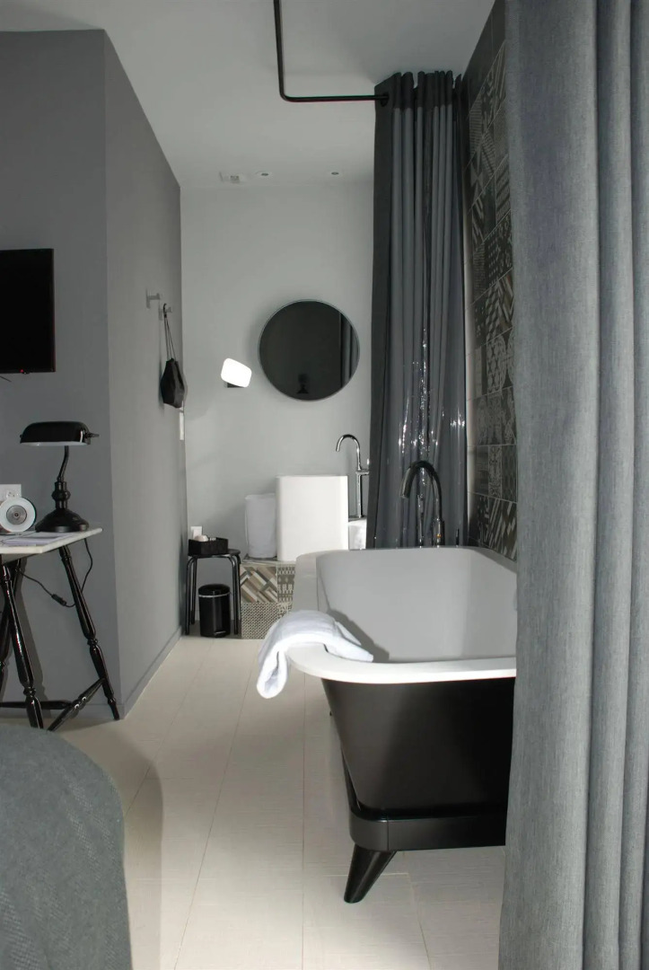 Pont Levis Hôtel By Franck Putelat