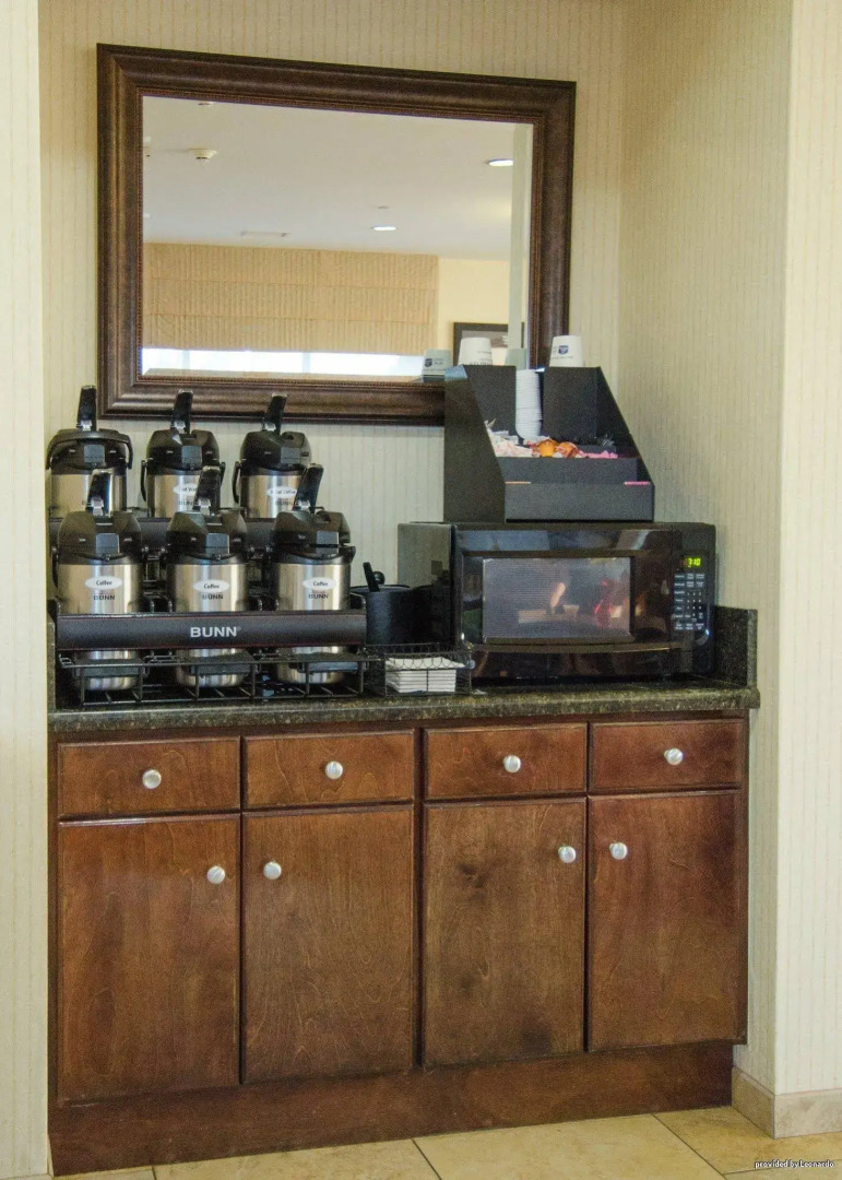 Best Western Plus Castlerock Inn & Suites