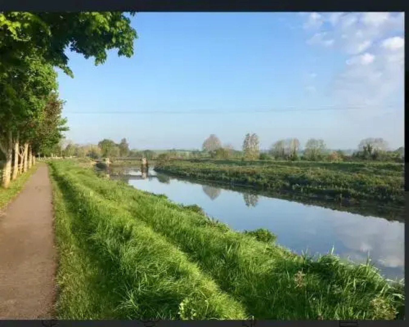 Adare Luxury Riverside Apartment