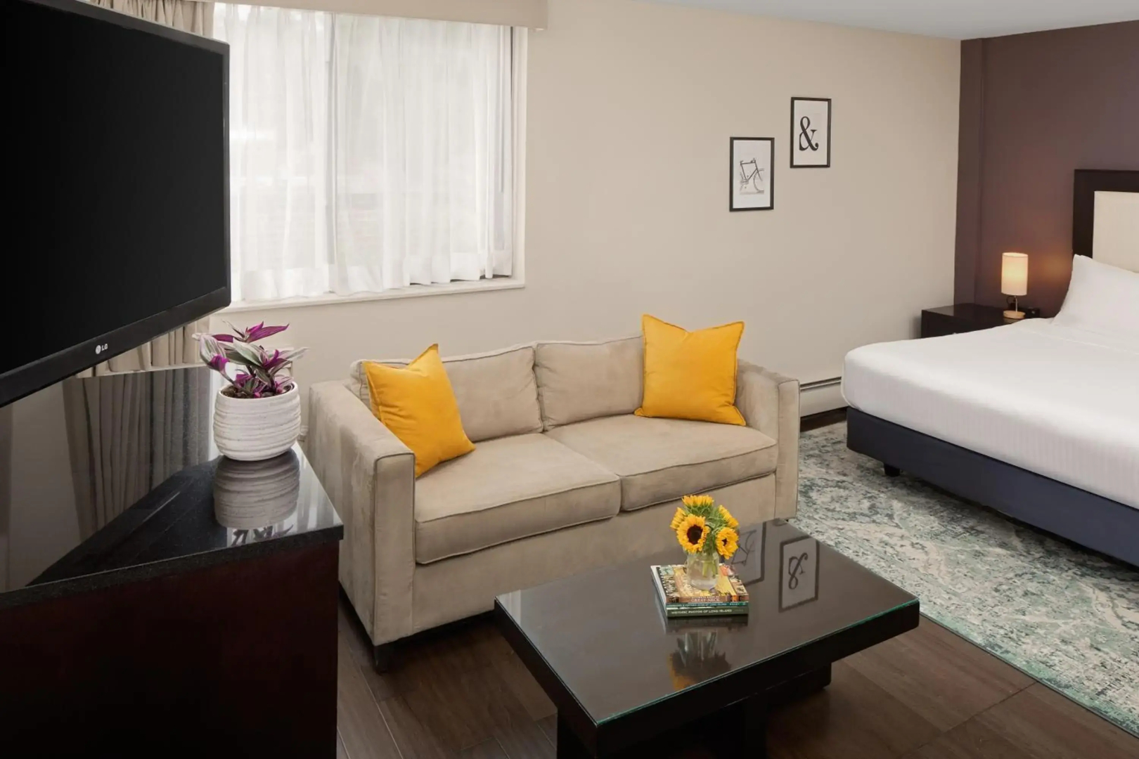 The Andrew Hotel