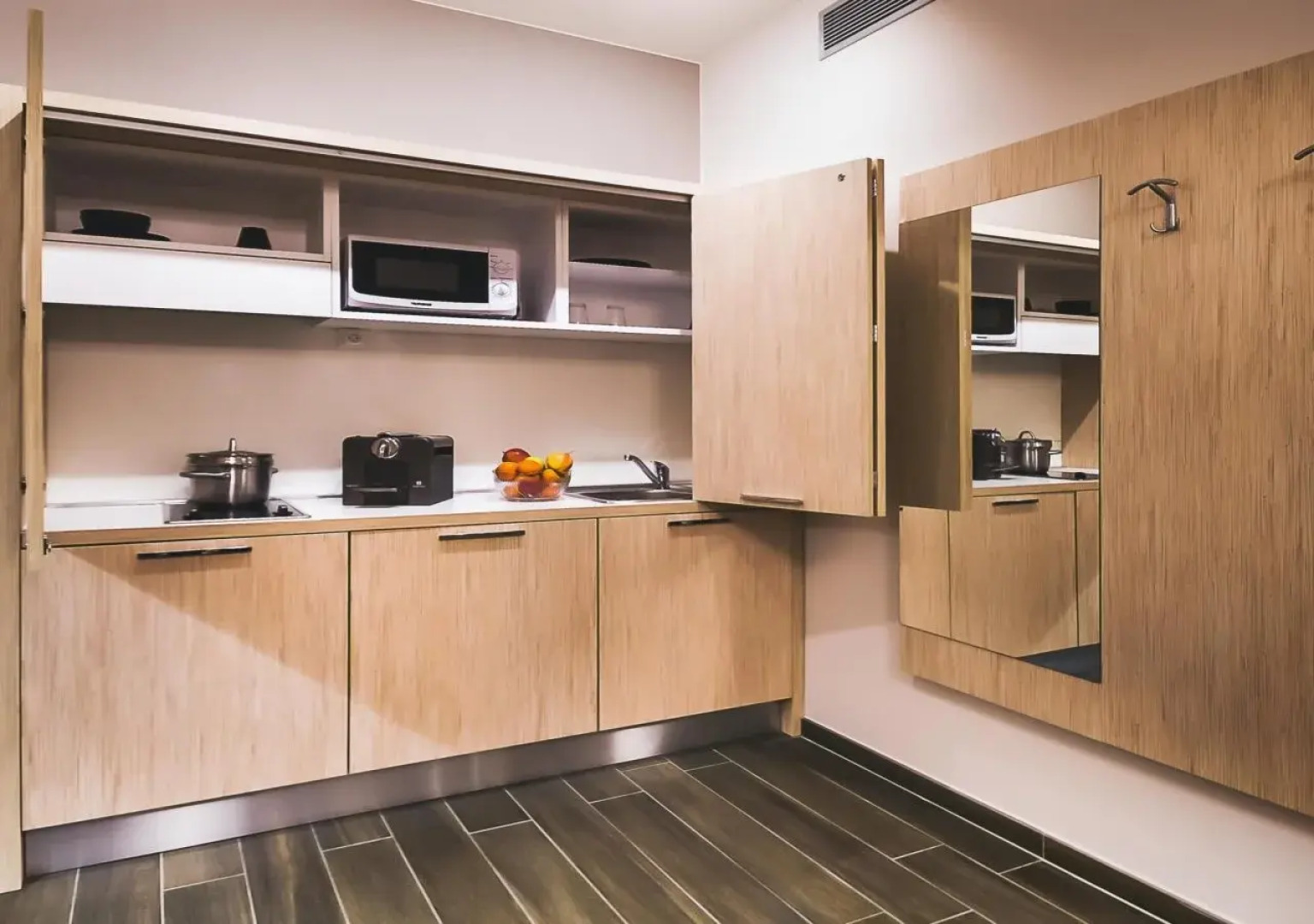 Ibis Styles Charleroi Airport Aero 44