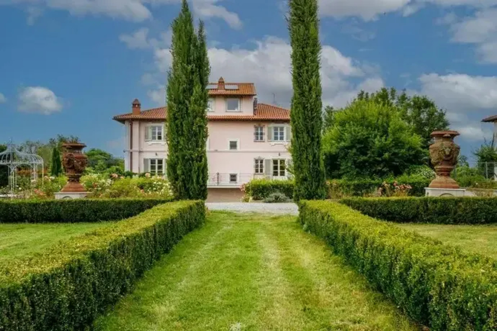 Villa Alpaca in Orentano