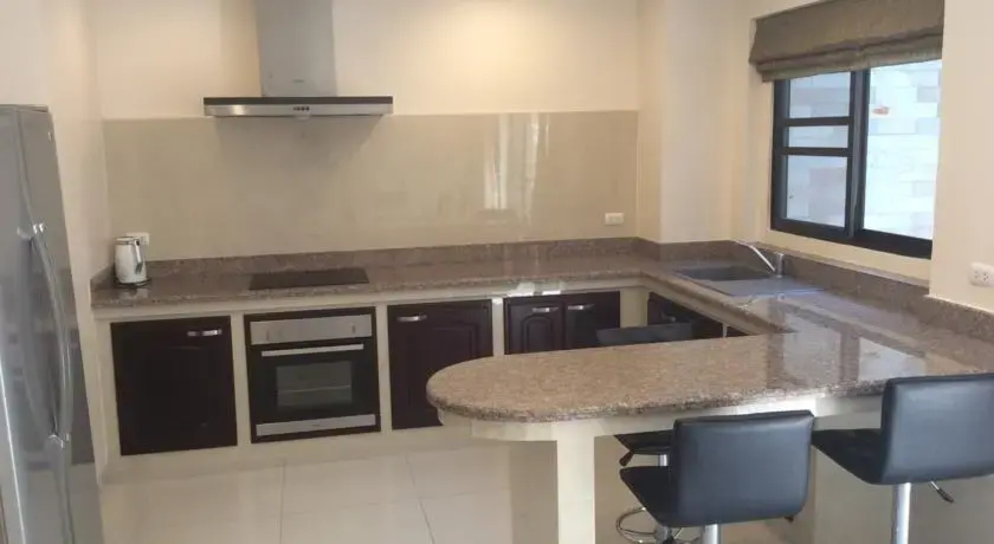 Baan Somprasong Condominium