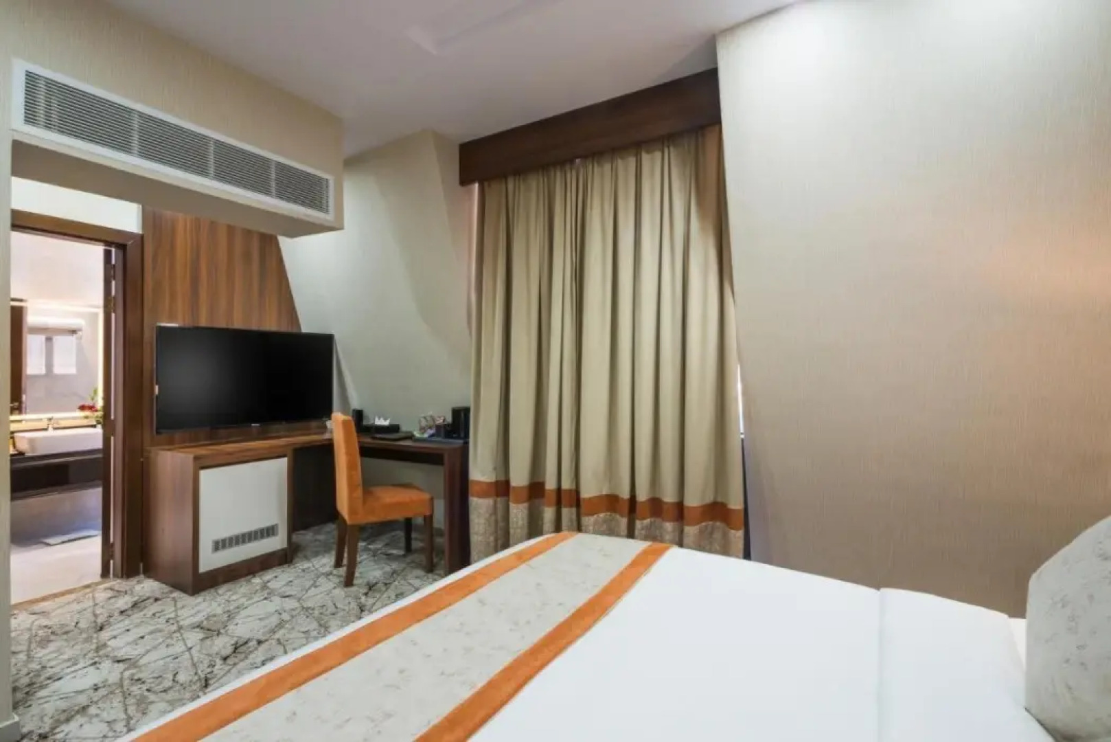 Tulip Plaza Hotel Sakaka