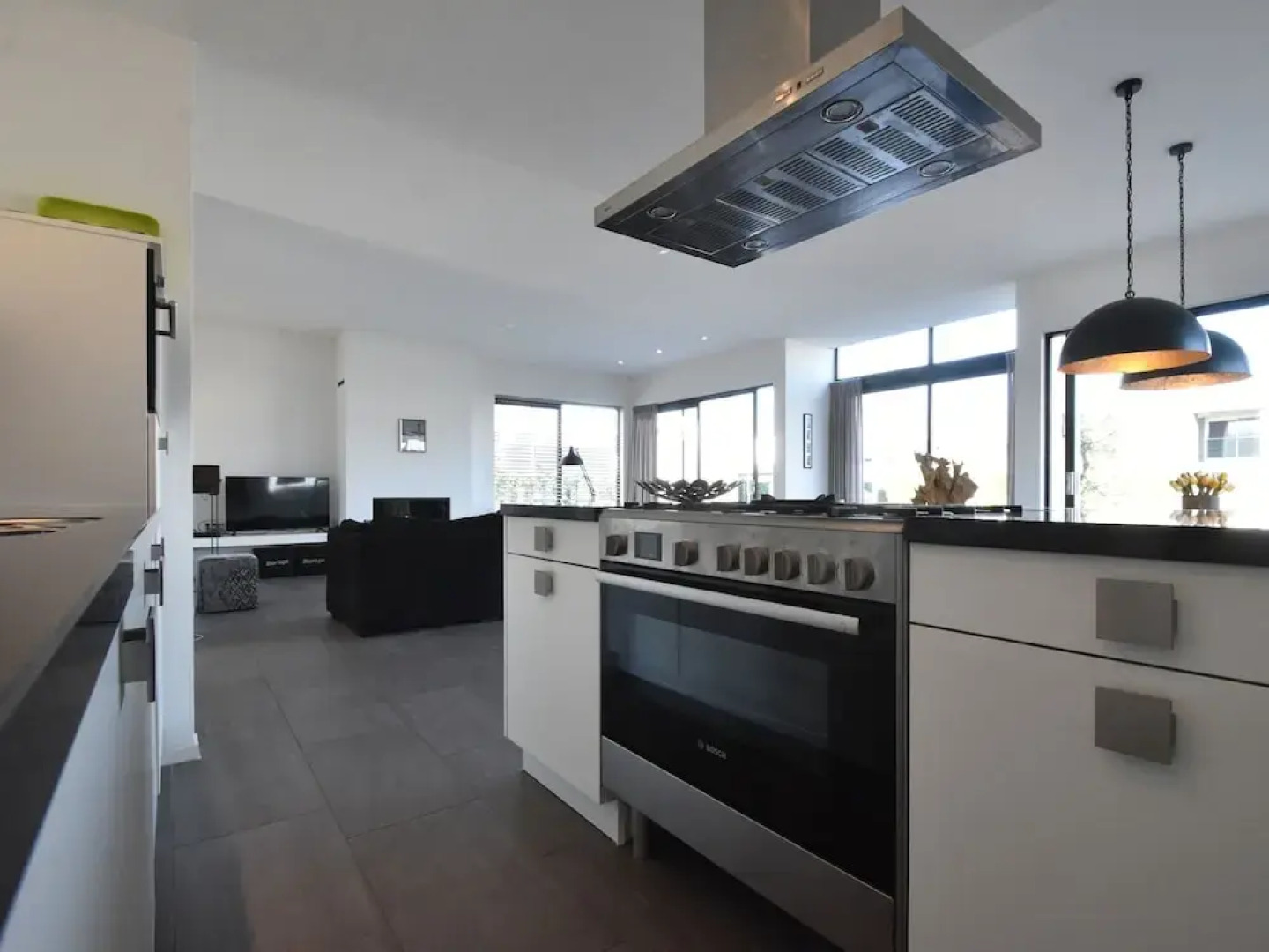 Modern 6-person Villa in a Quiet Spot in the Middle of Nature