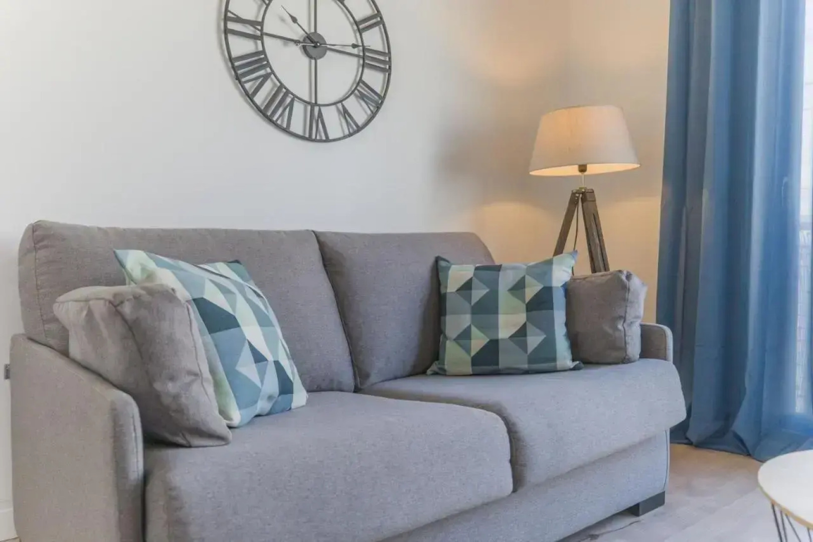 T2 4pers royan centre proche marché / 10mn plage