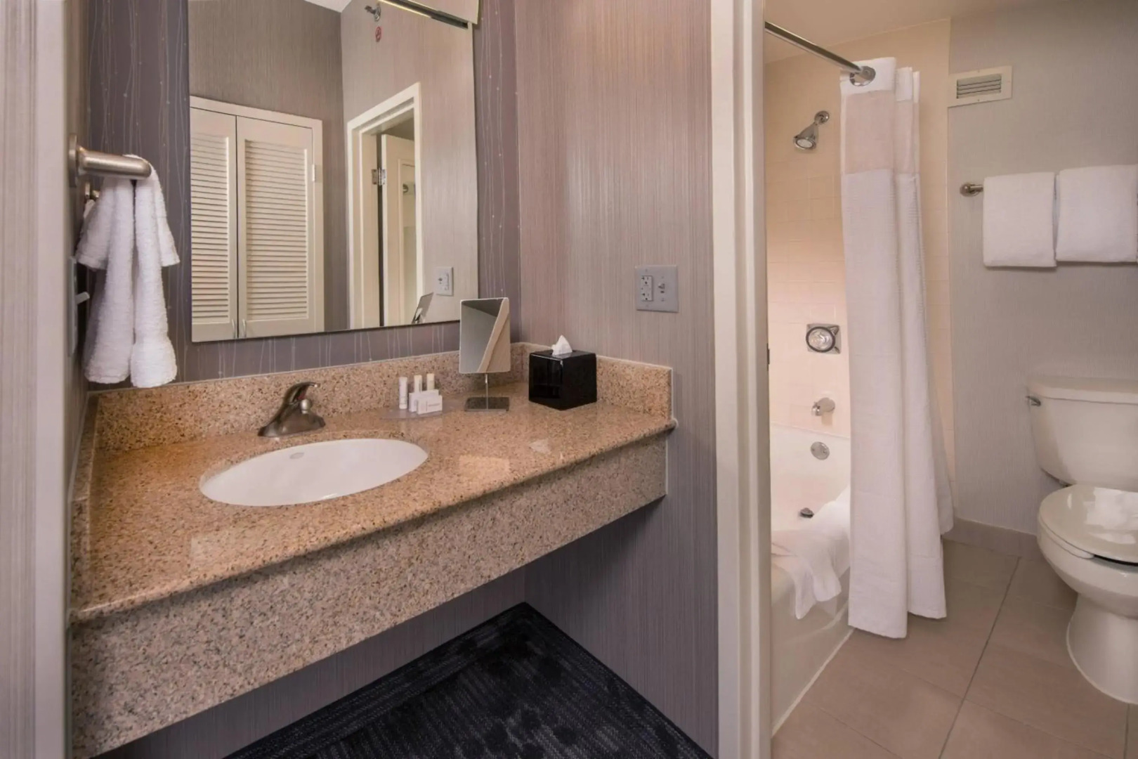 Courtyard by Marriott Washington Dulles Airport Chantilly