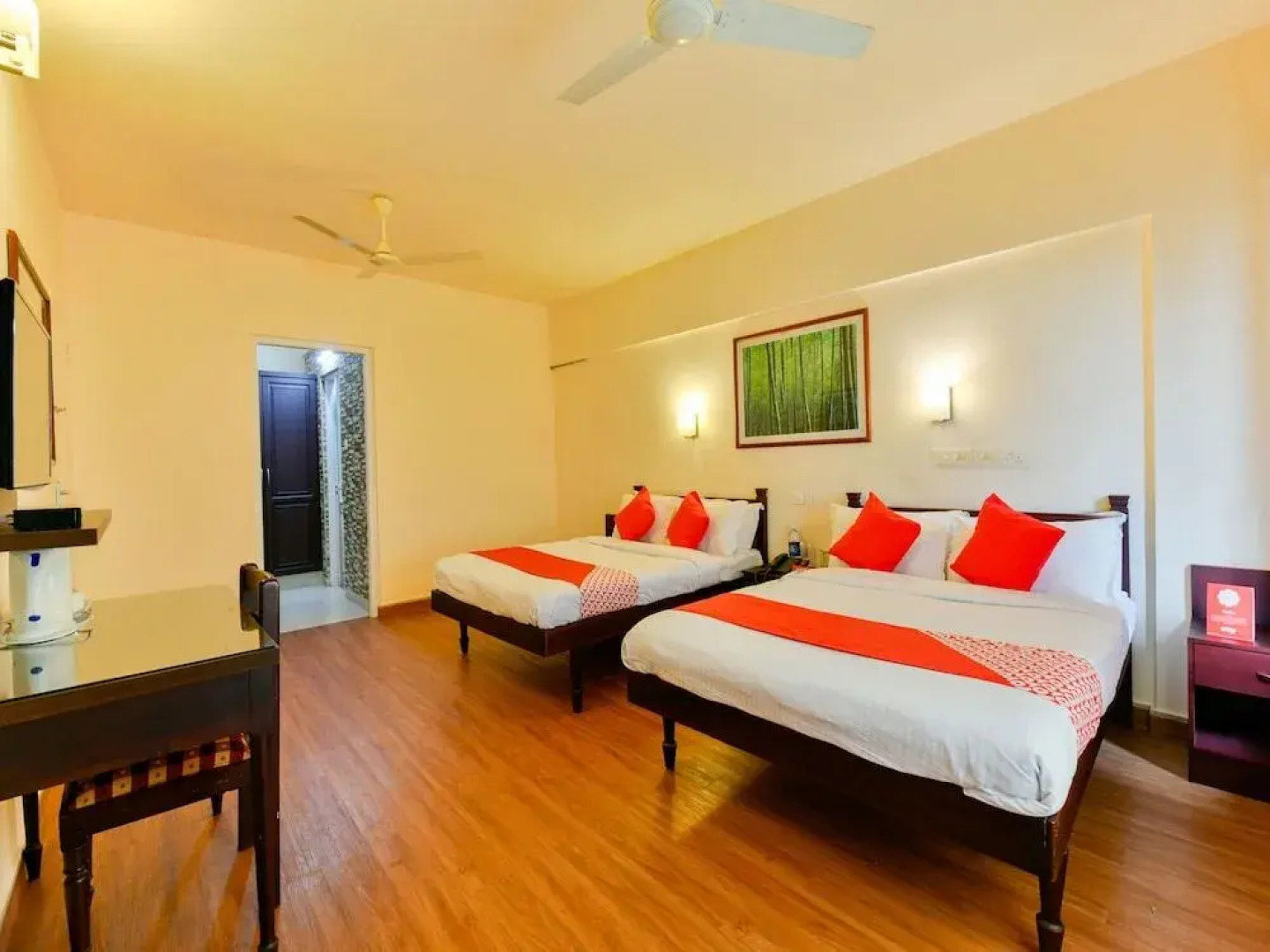 16663 Plaza Suites Hotel