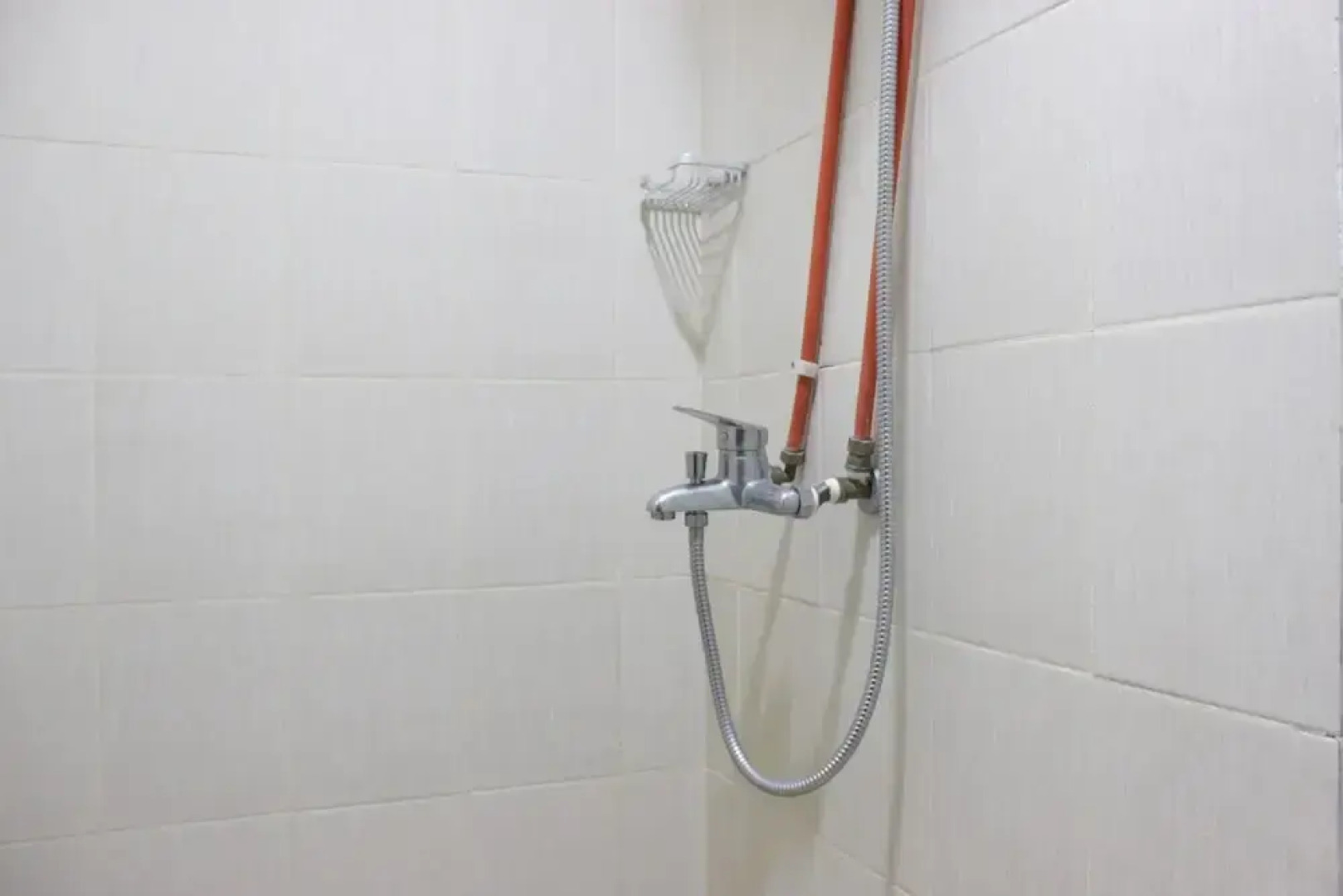 Spacious Studio Apartment At Easton Park Jatinangor Near Unpad