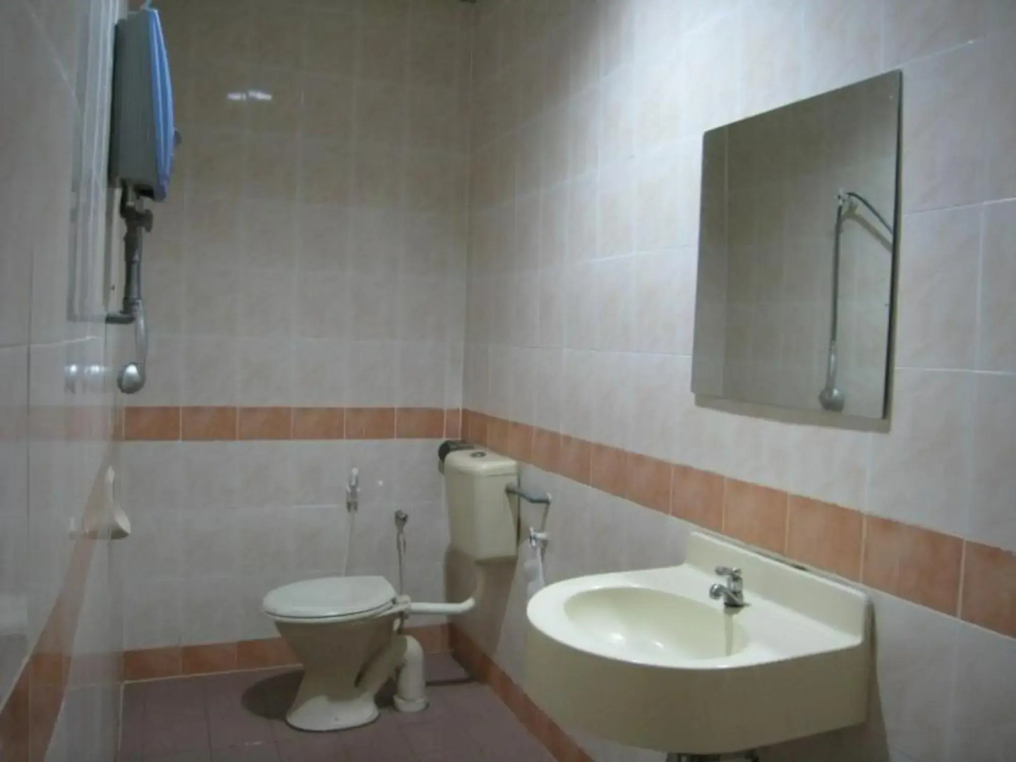 Lipis Centrepoint Hotel & Apartment