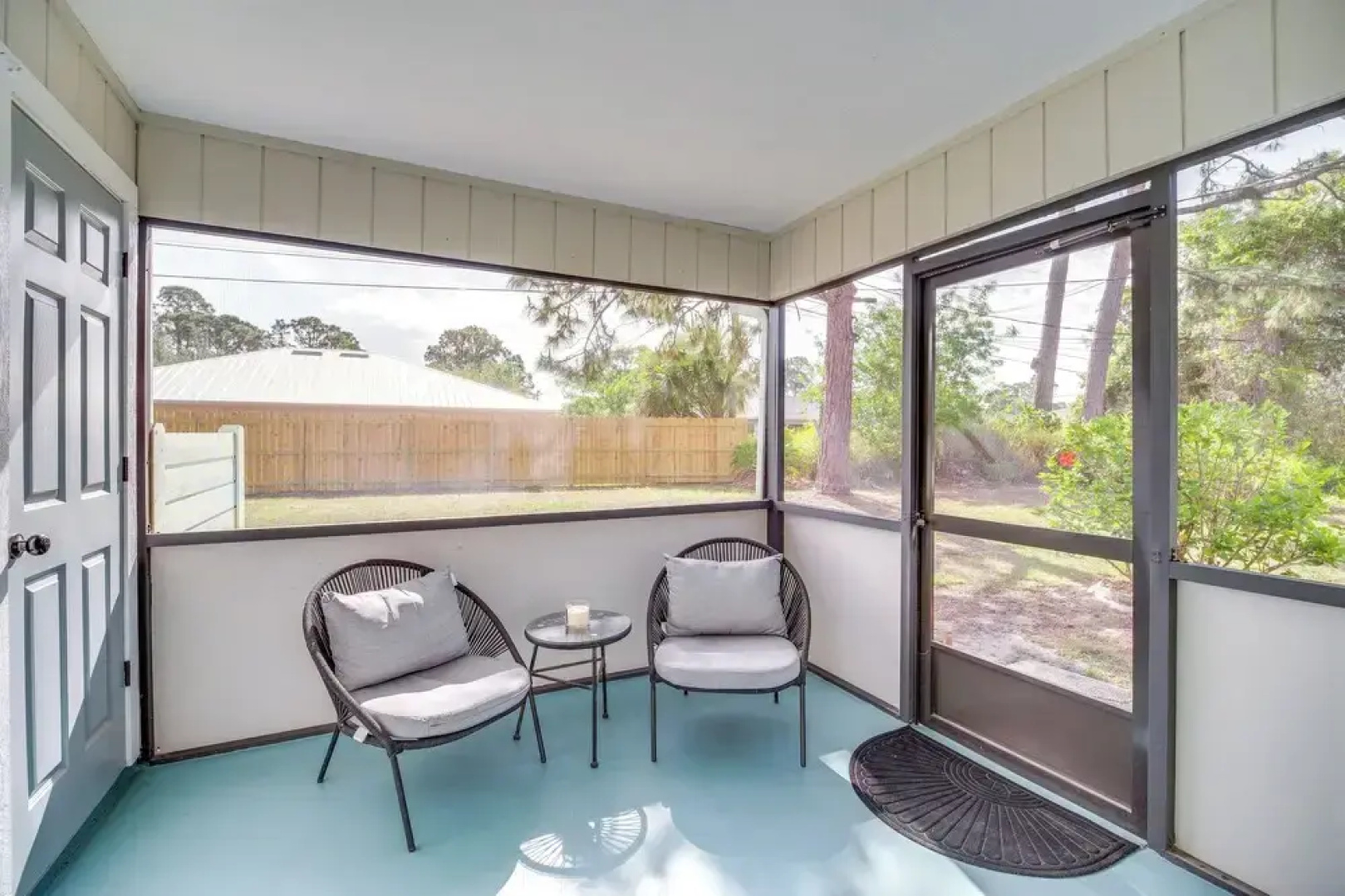 Sebastian Retreat w/ Screened Porch: 6 Mi to Beach