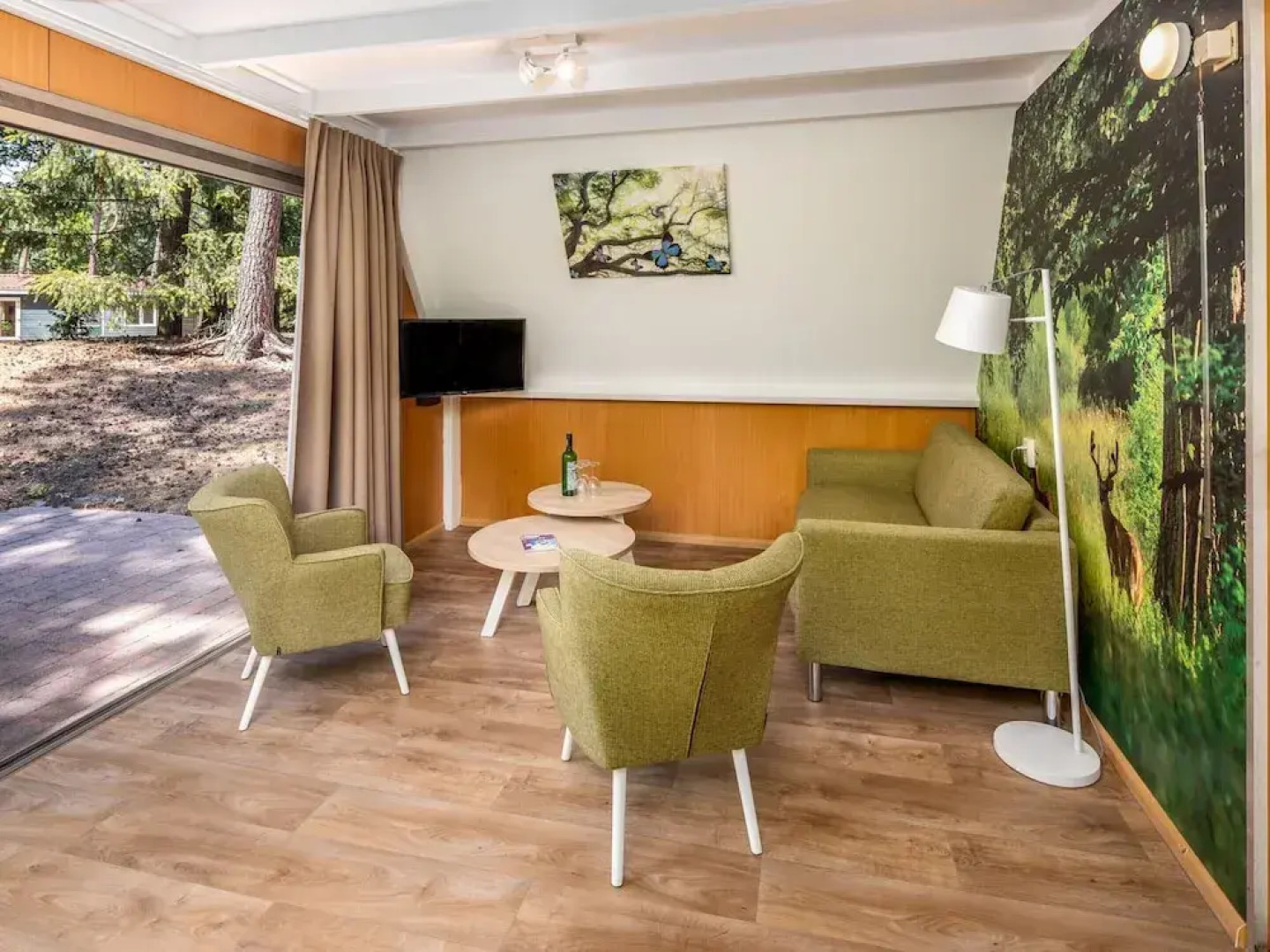 Bungalow in Bospark 't Wolfsven Near Nature