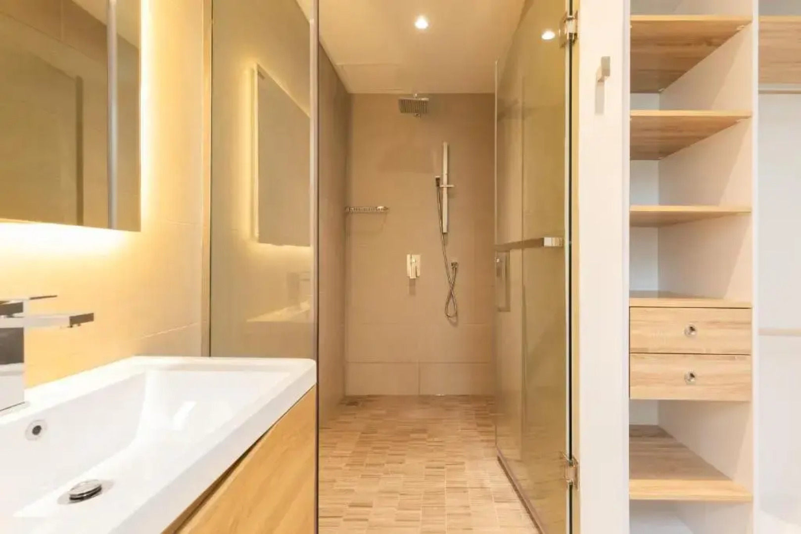 Beach Luxury Apartment in Tamarin Unit B4