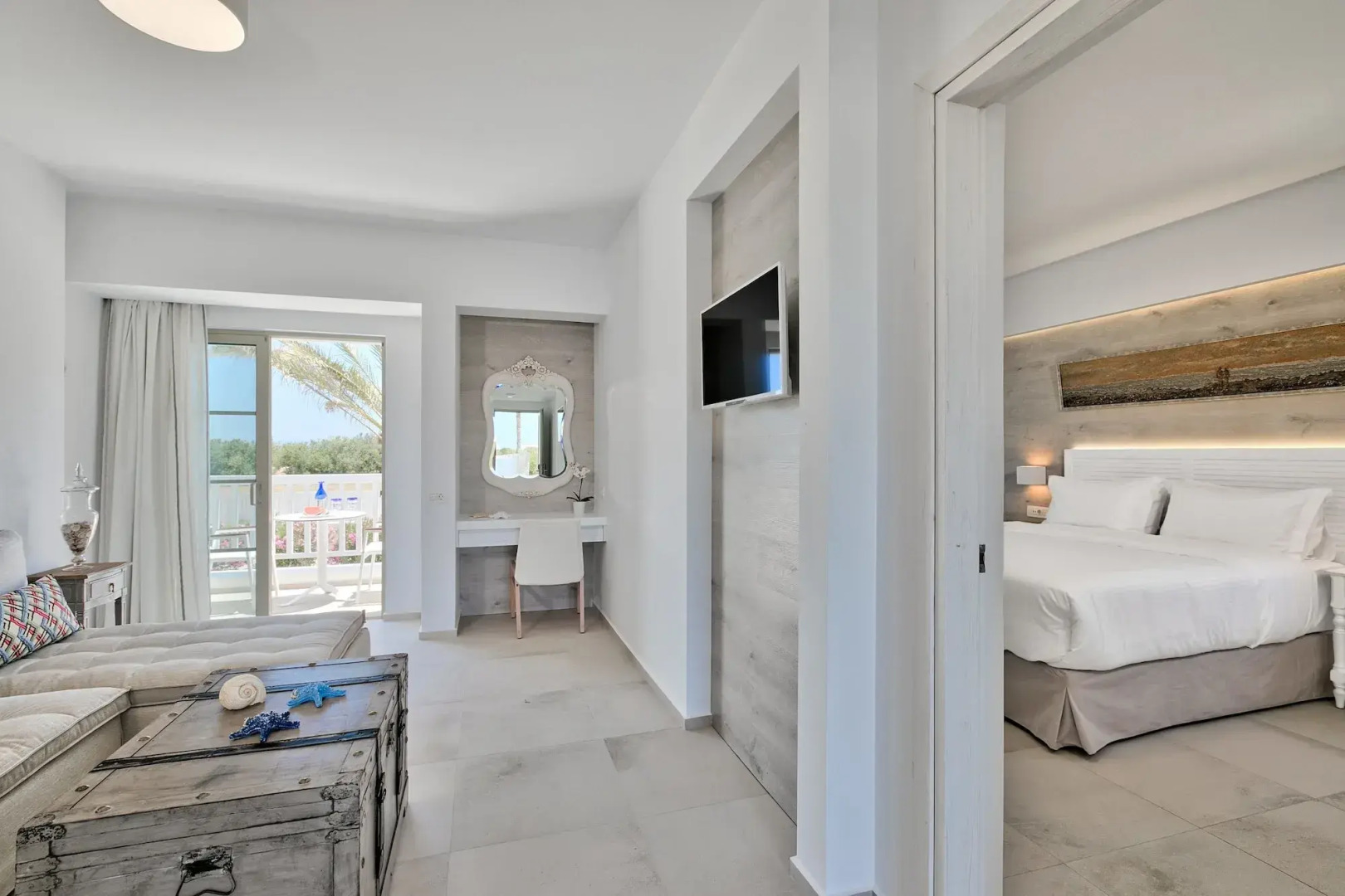White Pearls Luxury Suites - Adults Only